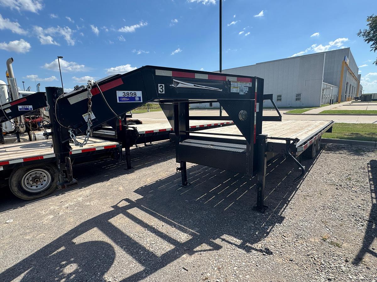 Used 2018 Texas Pride 20 Gooseneck Flatbed Trailer 14,000 lb GVWR