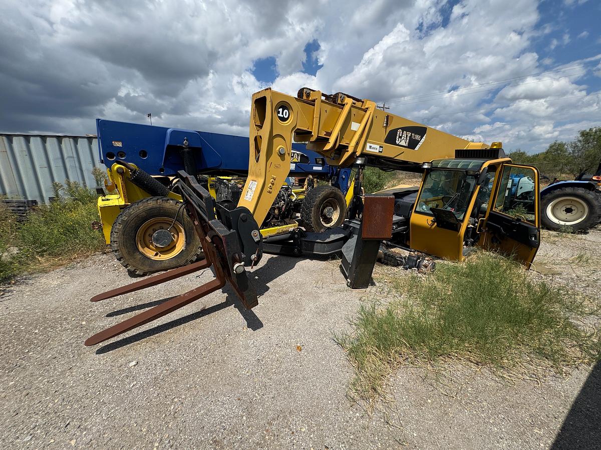 Used 2009 Caterpillar TL1055 Telehandler