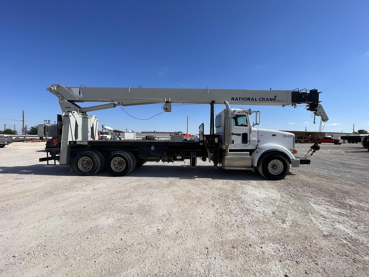Used 2012 Peterbilt 367 Service Truck with National 900A Crane