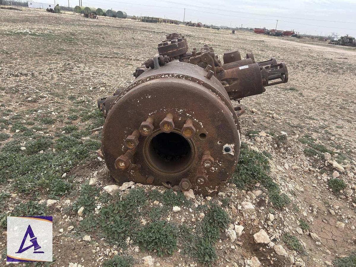 Used 11'' x 5000# Annular BOP, 11'' x 5000# Double Hydraulic BOP