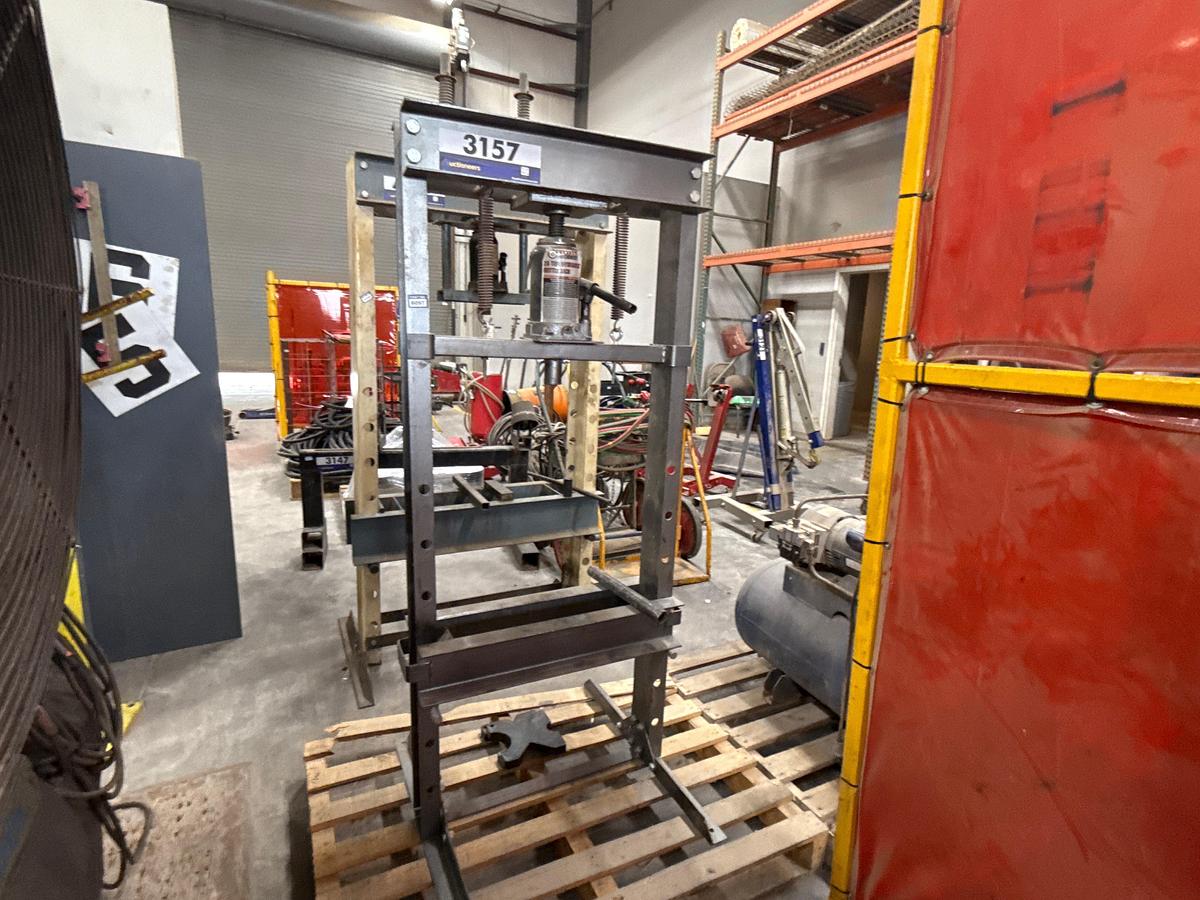 Used Central Machinery 20 Ton Shop Press