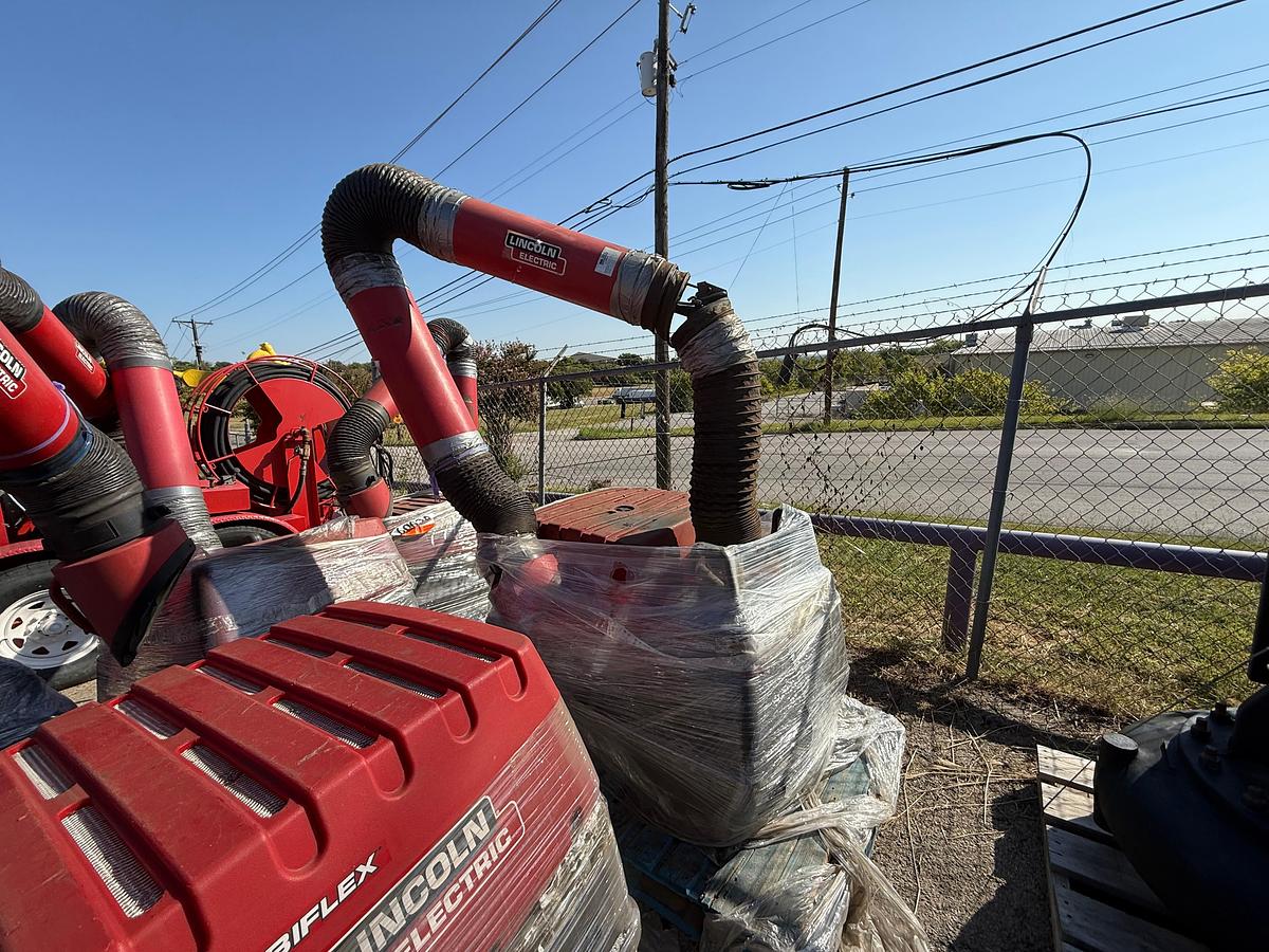 Used Lincoln Electric Fume Extractor