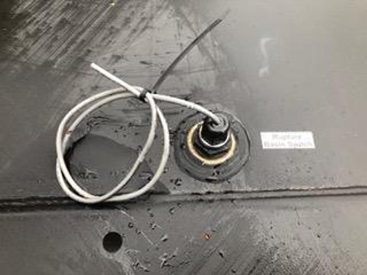 Used 2018 HennigFuel Tank - 1420 Gallons (Never Seen Fuel)