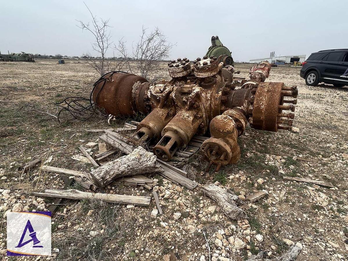 Used Hydril 11'' x 5000 PSI Annular BOP, Shaffer 11'' x 5000 PSI Double Hydraulic BOP