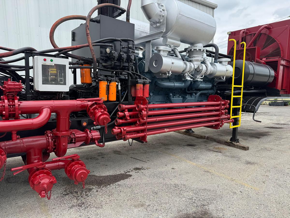 Used Blender with SPM 2250 HP Triplex Pump, Detroit 16V Engine & Allison Transmission