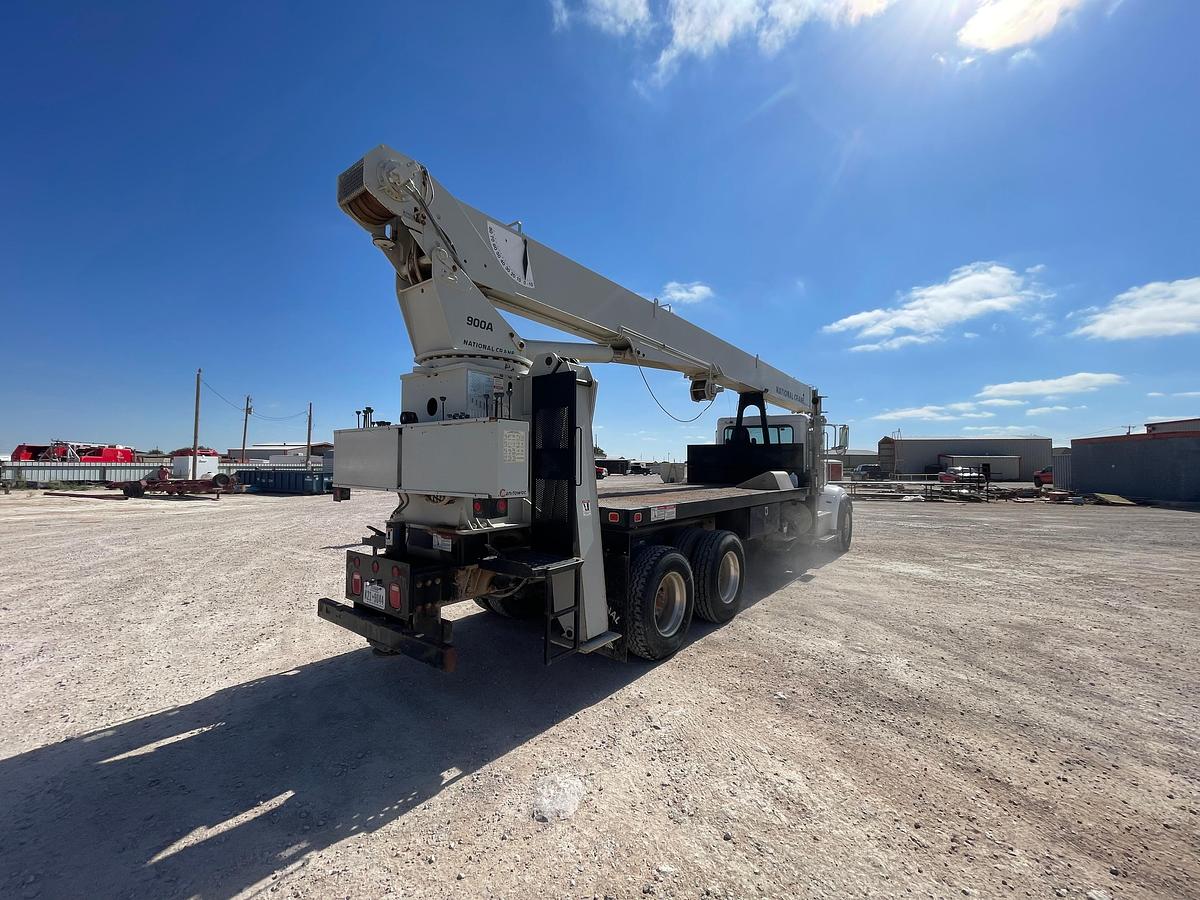 Used 2012 Peterbilt 367 Service Truck with National 900A Crane