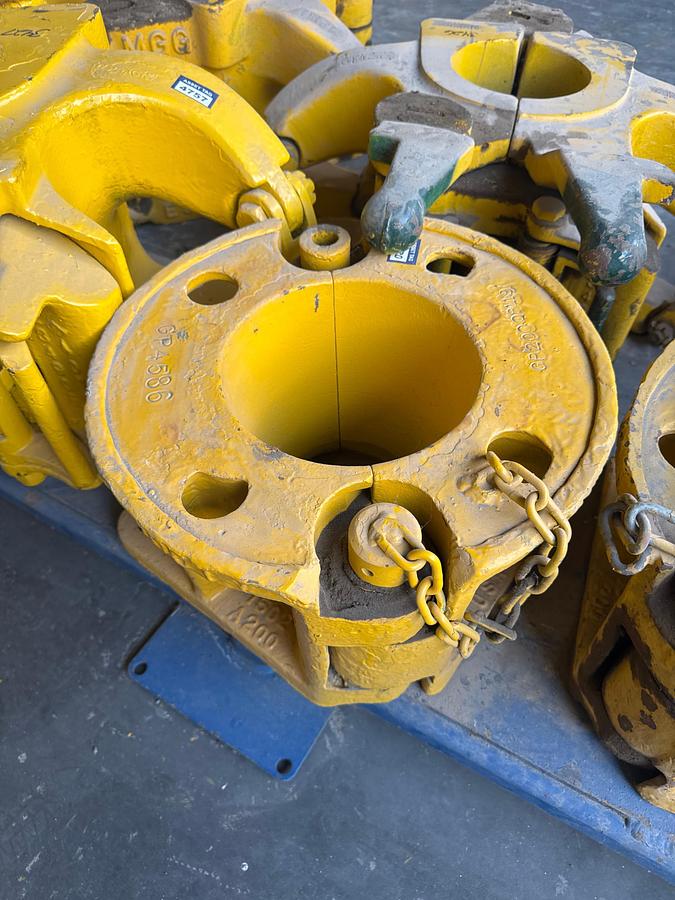 Used (3) Baash-Ross 100-Ton Slip Type Elevators - (1) Without Insert
