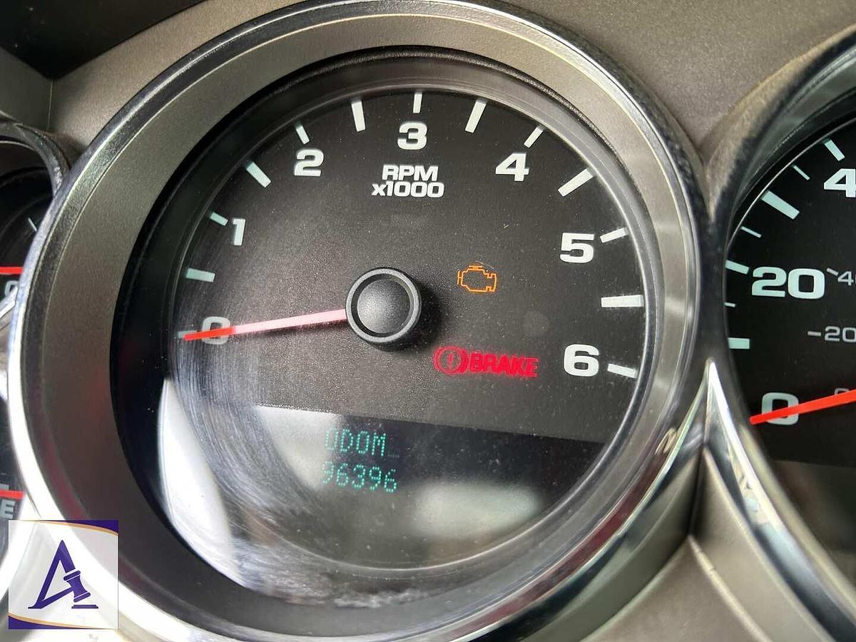 Used 2013 GMC 3500HD Crew Cab Flatbed Bed