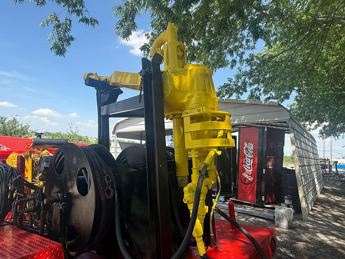 Used Bowen 2.5 85-Ton Power Swivel P/B Caterpillar MTD on Gooseneck Trailer
