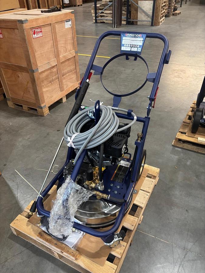 Used Makinex DPW-2500 Pressure Washer - BRAND NEW!