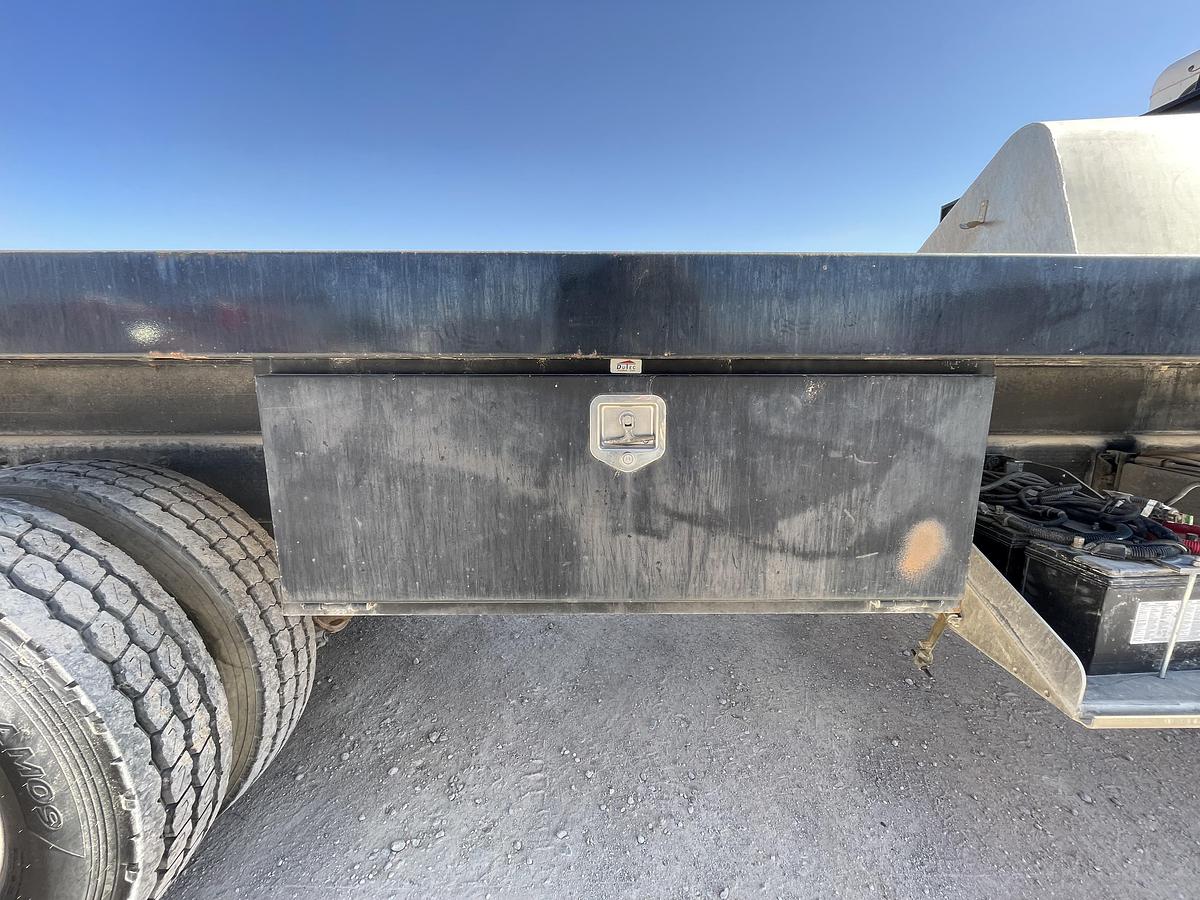 Used 2012 Peterbilt 367 Service Truck with National 900A Crane