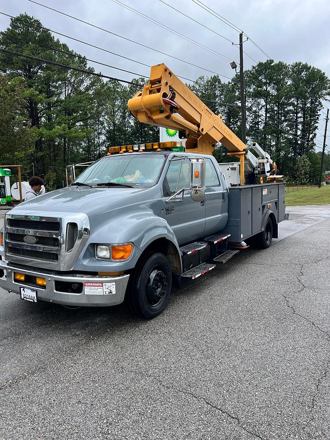 Used 2008 Ford F650 Boom Truck
