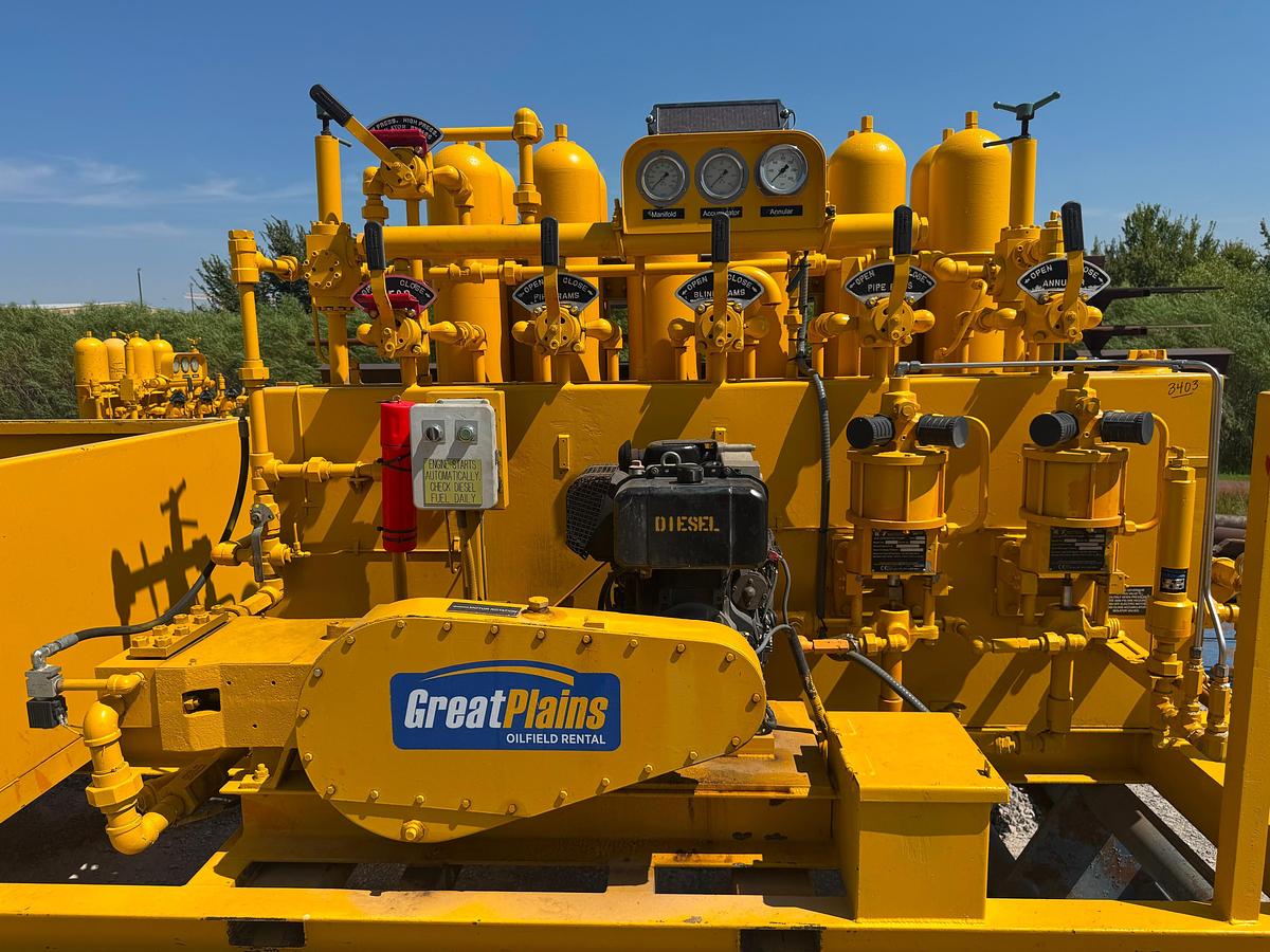 Used 2012 Advanced Pressure 6-station 120-Gallon Accumulator with BEAR triplex Pump Hatz Diesel Engine-