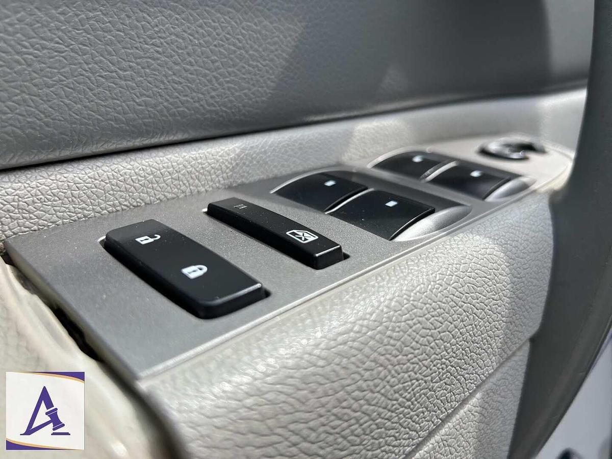 Used 2013 GMC 3500HD Crew Cab Flatbed Bed