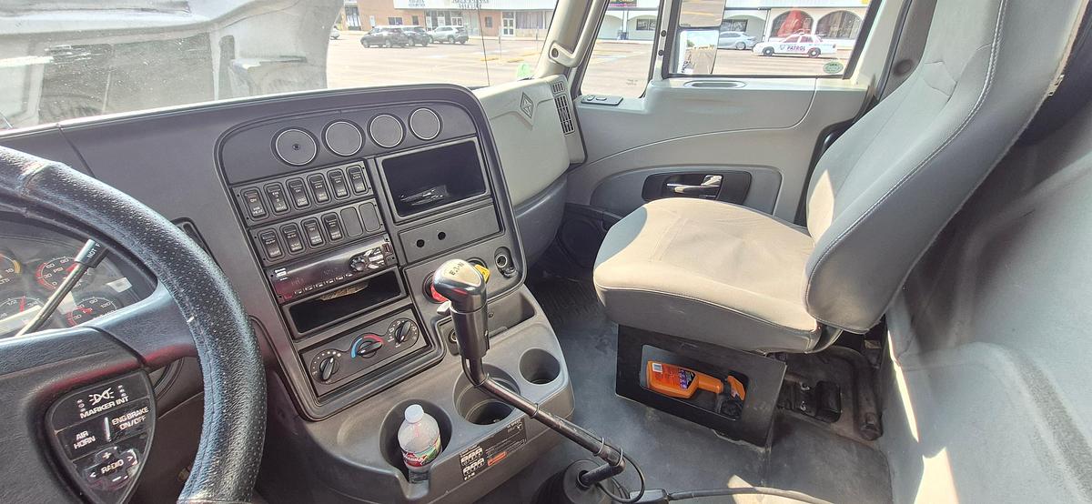 Used 2015 International Truck