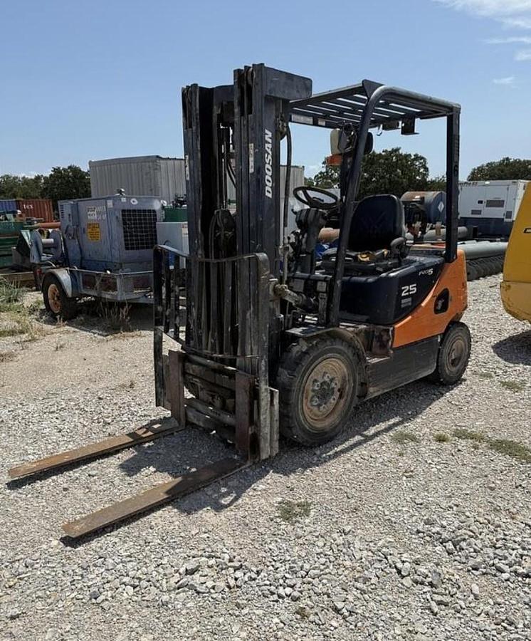 Used 2012 Doosan G25P-5 Forklift