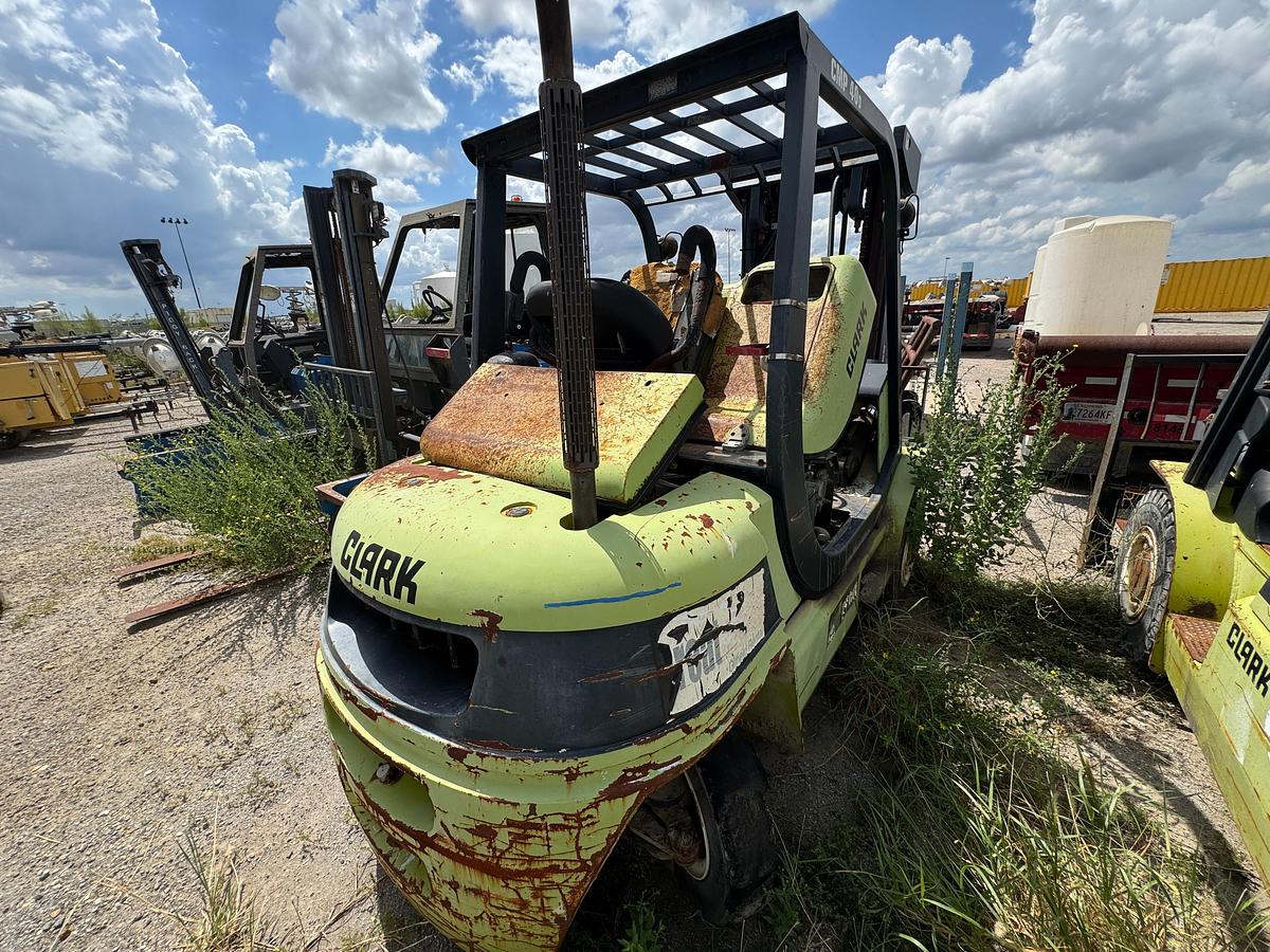 Used Clark CMP 40D Forklift