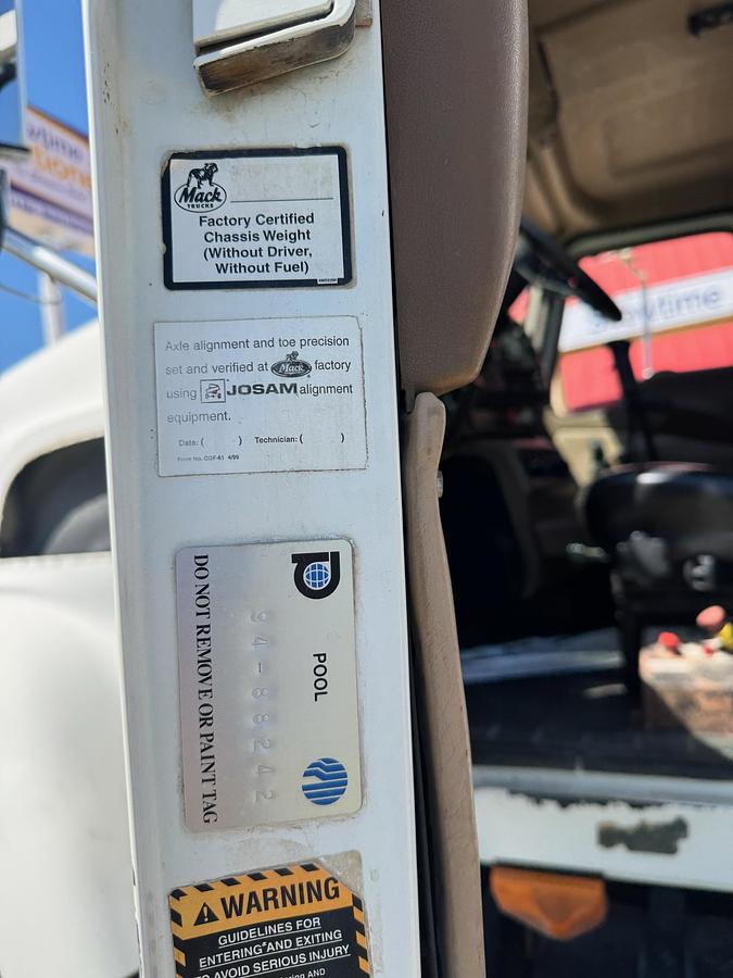 Used 2005 Mack Haul Truck CV713