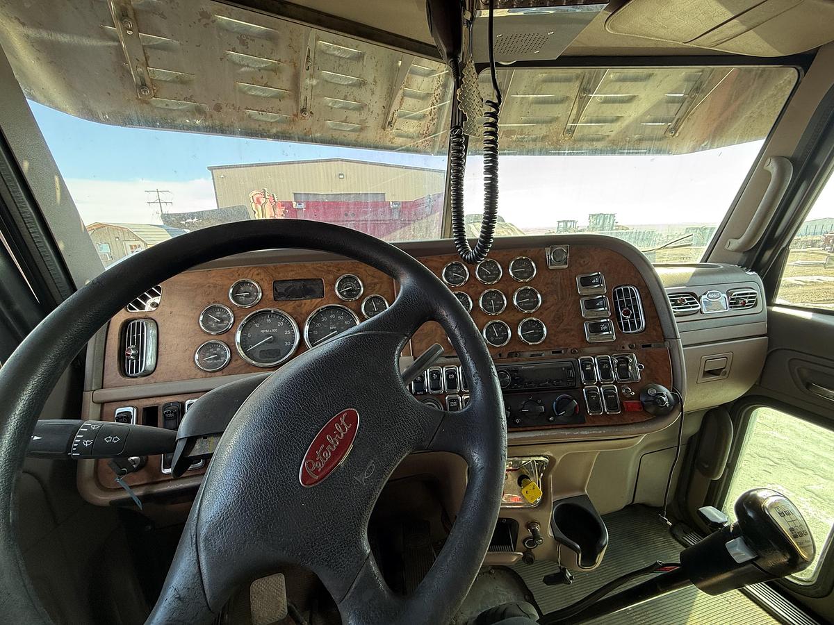 Used 2008 Peterbilt Slick Truck