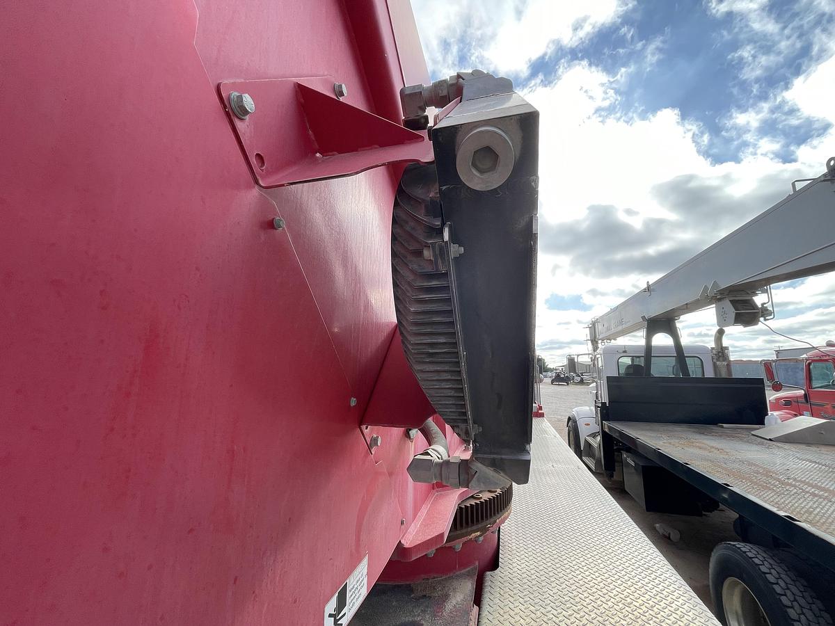 Used 2013 Peterbilt 367 Boom Truck Crane