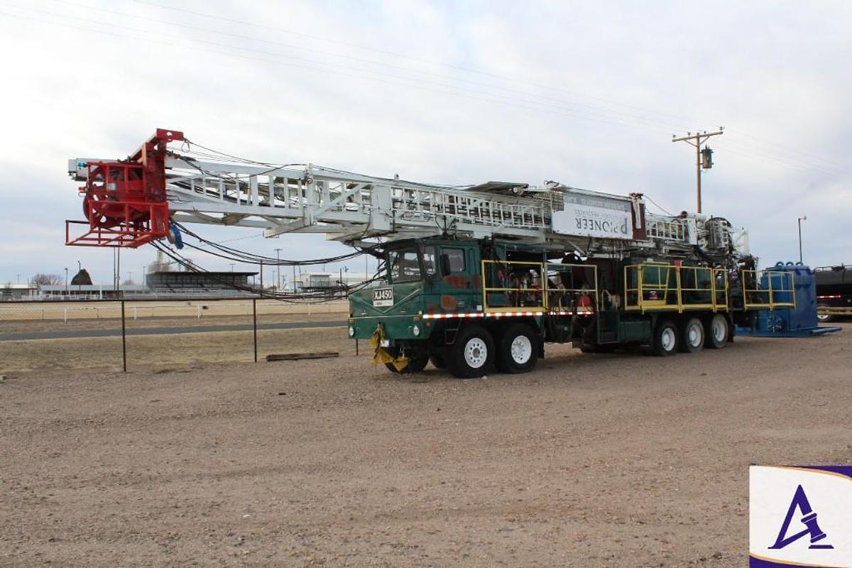 Used Dragon XJ-450 Drilling Rig Carrier