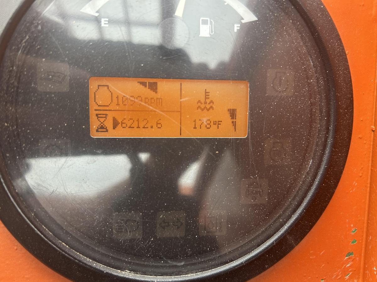 Used 2014 JLG 10054 SKYTRAK Telehandler