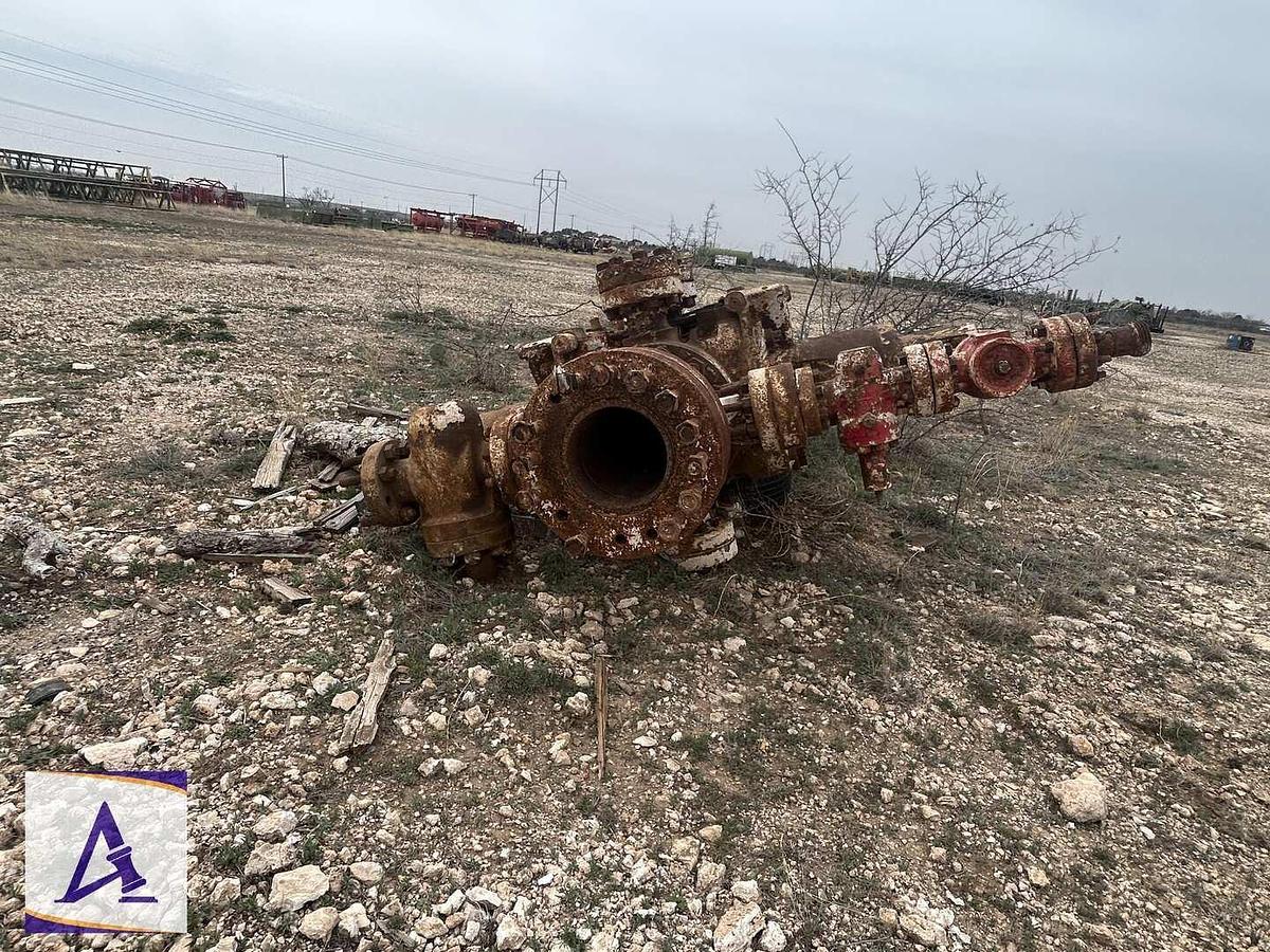 Used Hydril 11'' x 5000 PSI Annular BOP, Shaffer 11'' x 5000 PSI Double Hydraulic BOP