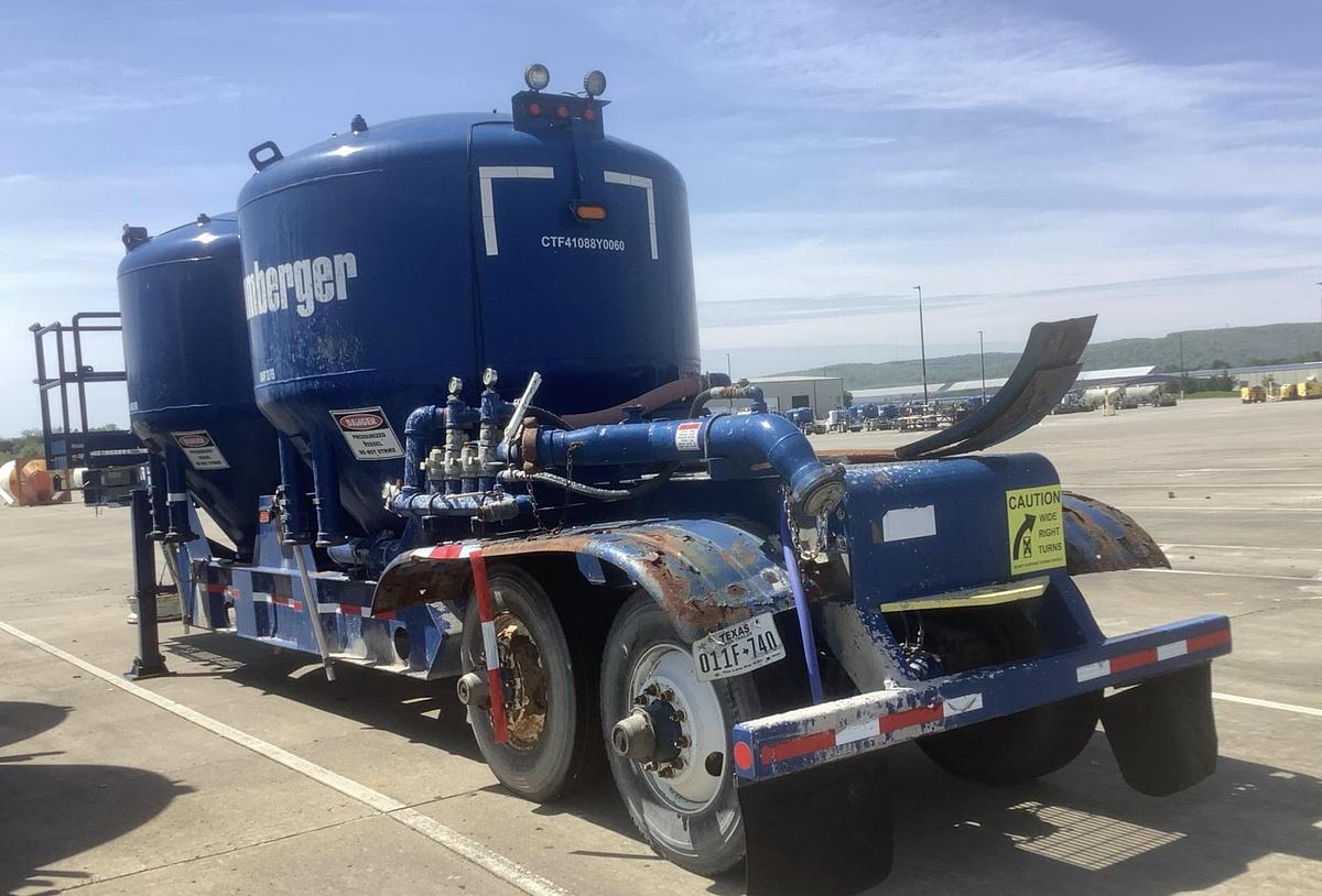Used Clark 660 Cement Bulk Trailer