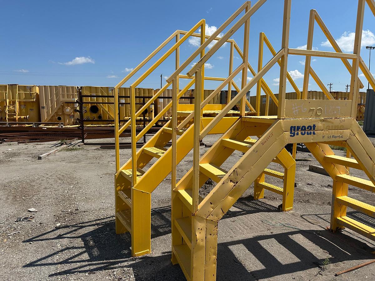 Used Metal Fence/BurmCrossing