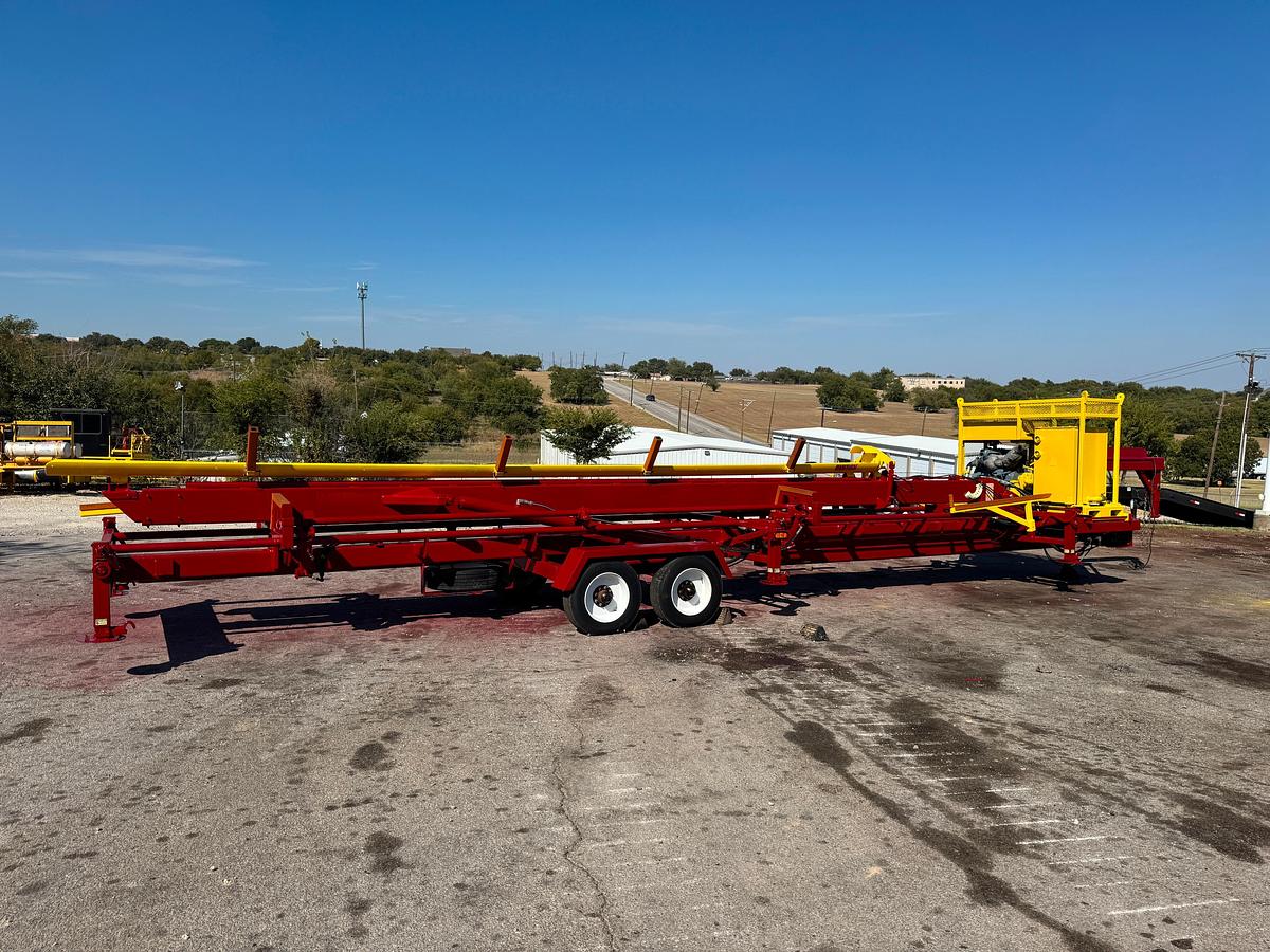 Used Vektor Gooseneck Hydraulic Pipe Handler Trailer