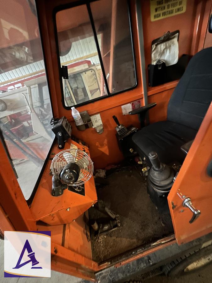 Used 1999 QMC 4170 - 70' boom, 29" Jib