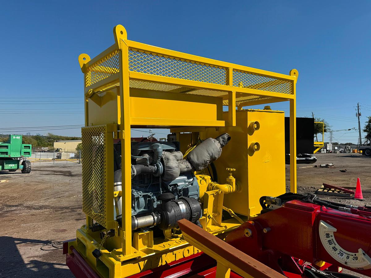 Used Vektor Gooseneck Hydraulic Pipe Handler Trailer