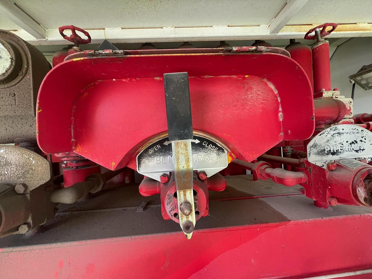 Used DS 320 4-Station Closing Unit