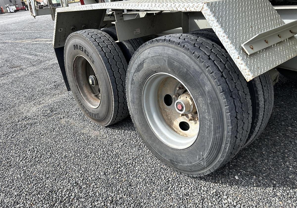 Used 2011 Appco FS-40 Bulk Sand Storage Trailer