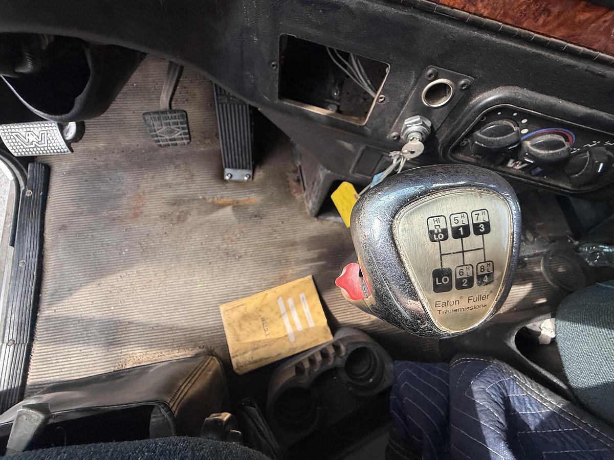 Used 2007 Western Star Wireline Service Truck with Sleeper Cab