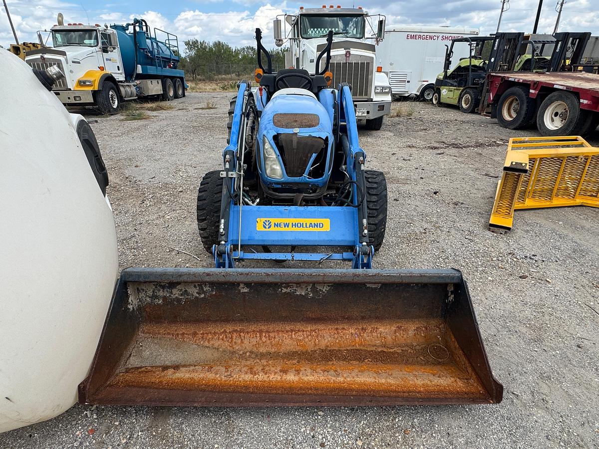 Used New Holland Boomer 3050 Tractor with Loader
