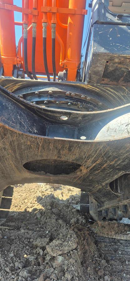 Used 2015 HitachiZaxis 160LC