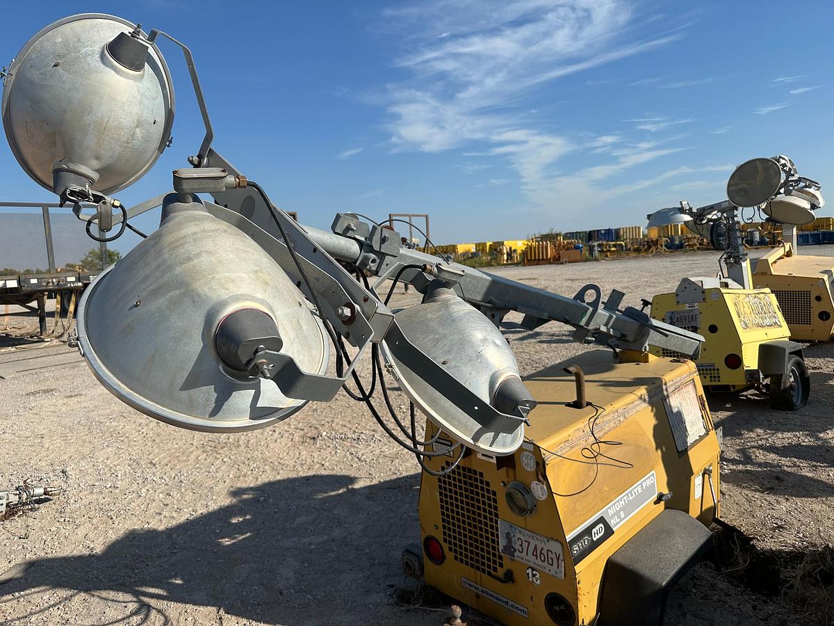 Used Allmand Nightpro NL8 8kw Light Plant with CAT Engine