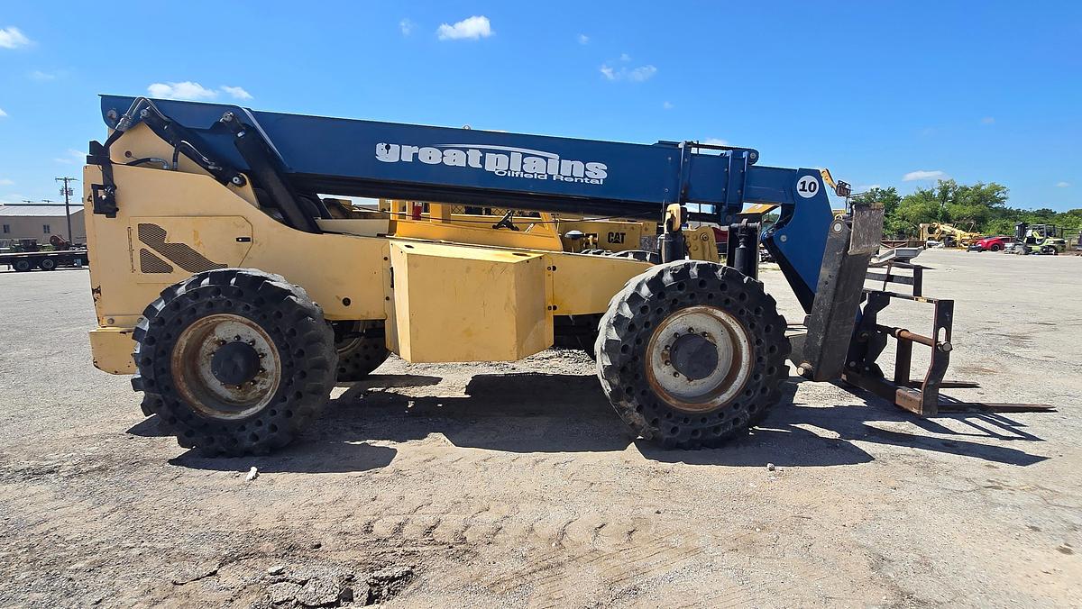 Used 2011 Skytrak 10042