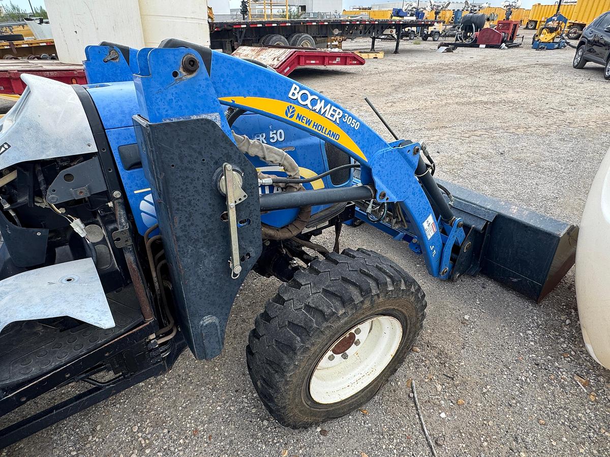 Used New Holland Boomer 3050 Tractor with Loader
