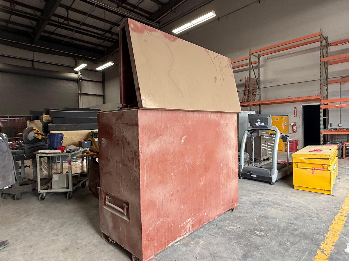 Used Loaded Tool Boxes