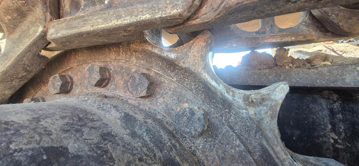 Used 2015 HitachiZaxis 160LC