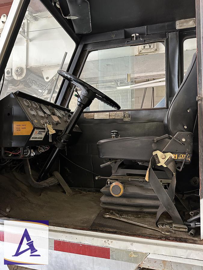 Used 1989 Lorain T250 - 94' Boom, 42' Jib