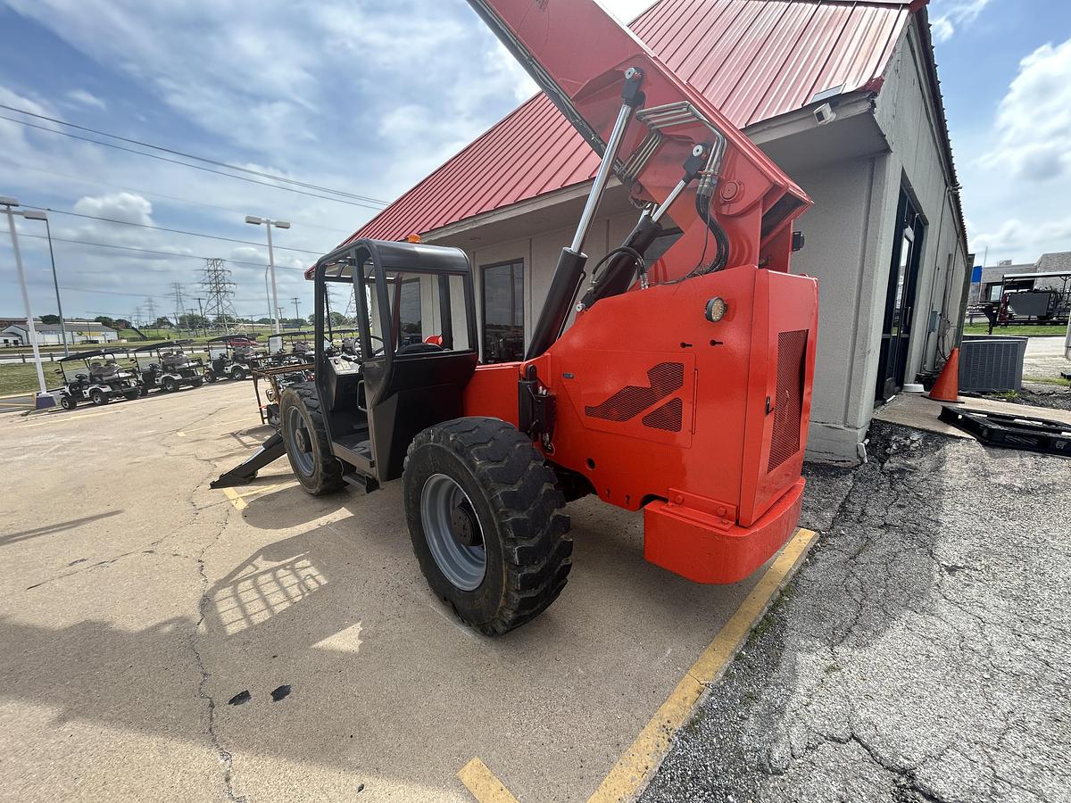 Used 2013 JLG SKYTRAK Telehandler