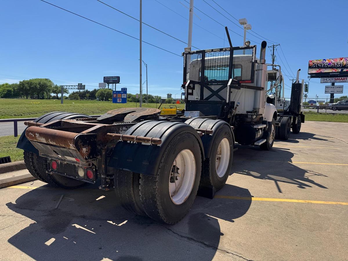 Used 2005 Mack Haul Truck CV713