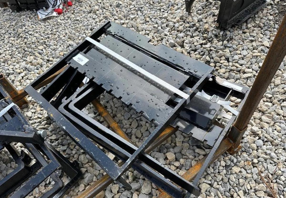 Used 2026 GIYI GY-XHC Forks Mini Skid Steer Attachment (UNUSED)