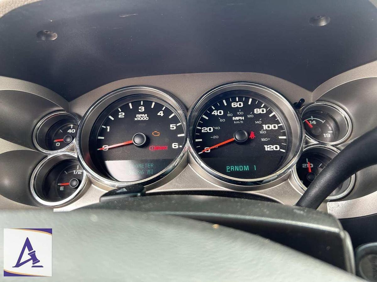 Used 2013 GMC 3500HD Crew Cab Flatbed Bed