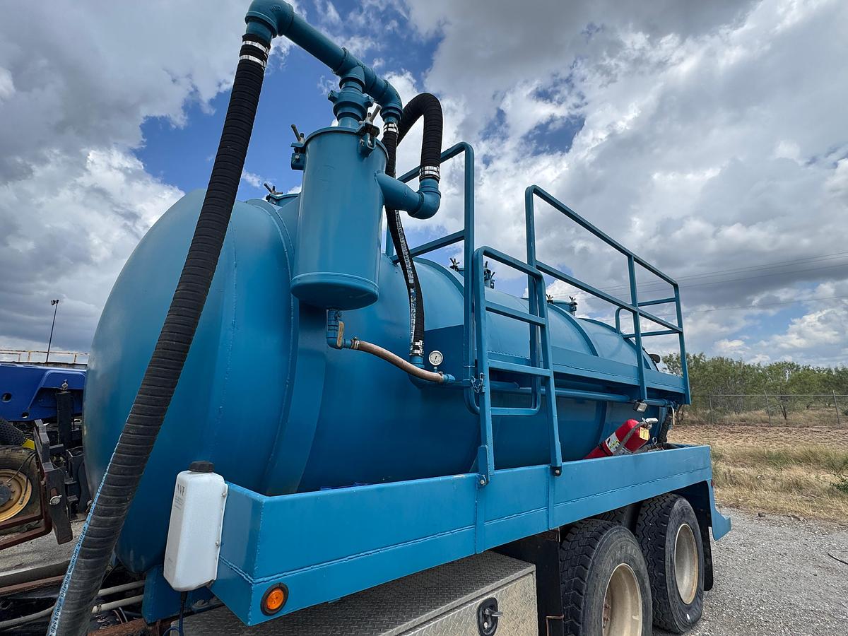 Used 2008 Kenworth T800 Vacuum Truck Cummins ISX-450 Fruitland Pump