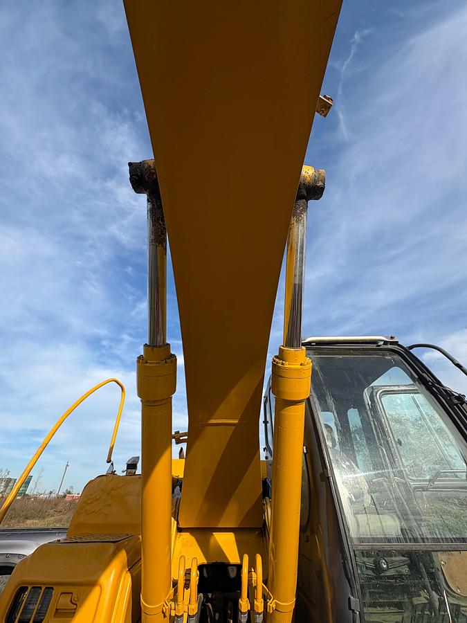 Used 2005 John Deere 200LC Excavator