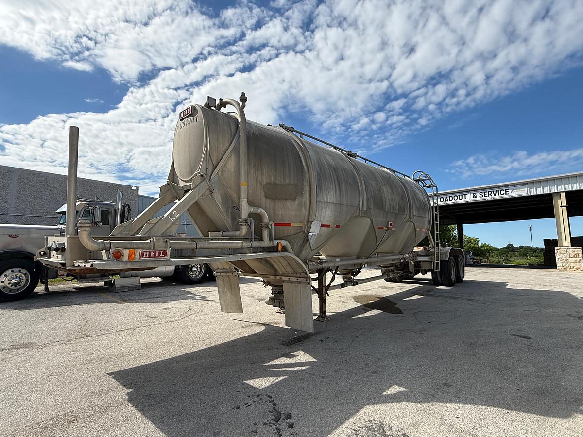 Used 1991 Heil Pneumatic Bulk Trailer